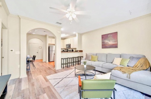 West Kissimmee House | 2BR - 1King - 2Queens with Pool and Hot Tub near Disney