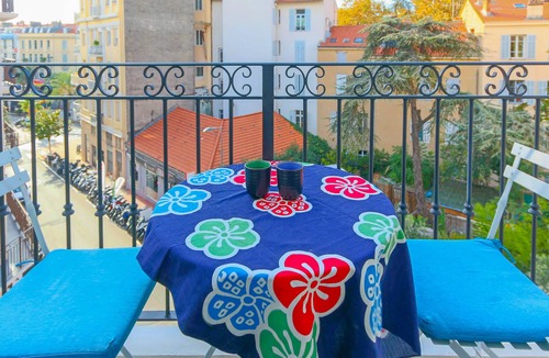 Carnot Apartment | 2BR Close Gare Station AC and Balcony DOWNTOWN CANNES - BENAKEY