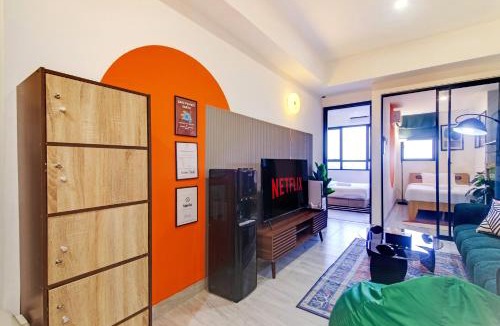 Pinang Apartment | 2BR Collins 1535 W Pool & Playstation 5