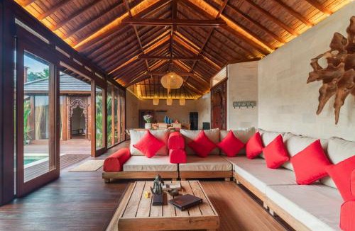 Sayan Villa | 2BR Villa Amethyst Private Pool & Rice Field Vibes
