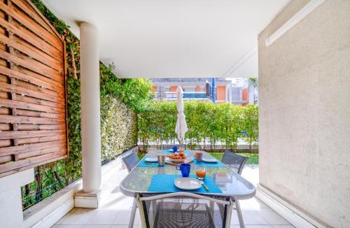 Villeneuve Loubet Beach Apartment | 2P à 50m de la plage, climatisé, parking