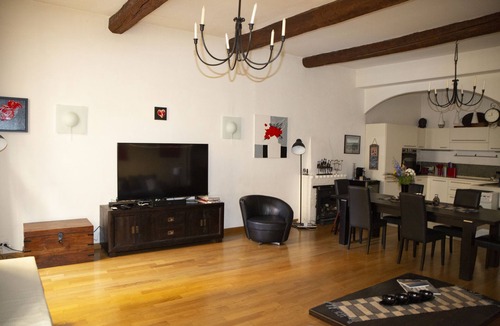 Old Town Apartment | 3 Bedroom Air Conditioned Apartment In The Heart Of Old Town Nice