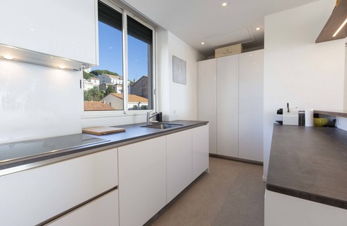 Le Suquet Apartment | 3 bedroom apartment 125 m2 with exceptional view facing the sea