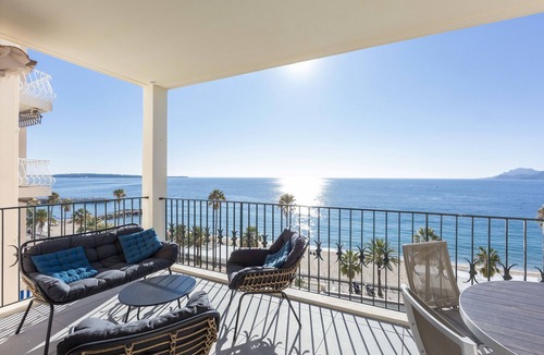 Le Suquet Apartment | 3 bedroom apartment 125 m2 with exceptional view facing the sea
