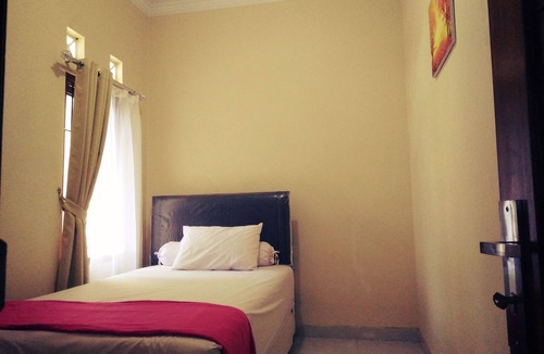 Kasihan House | 3 Bedroom Guest House in Bantul, Yogya