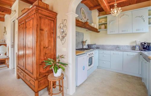 Strettoia House | 3 Bedroom Lovely Home In Pietrasanta