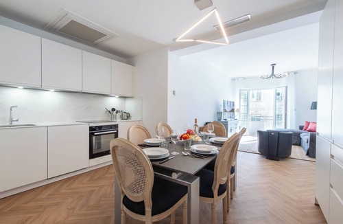 Cannes City Centre Apartment | 3-Br. apartment in the “Golden Square”