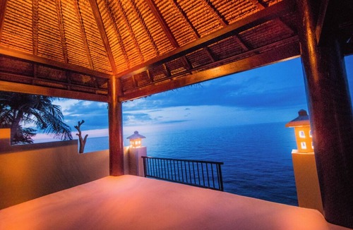 Bukti Villa | 3 BR luxury beachfront with private pool