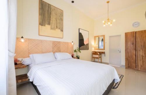 Condongcatur Villa | 3 Kamar Villa dekat Pakuwon Mall Jogja 9 Tamu, Siji Gempol