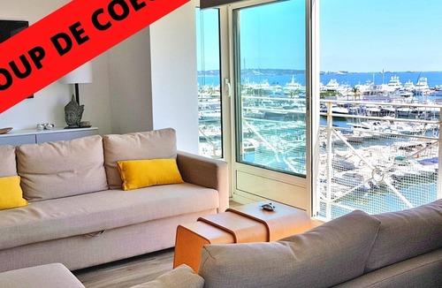 Golfe Juan Apartment | 3 P Gulf Juan Sea view Fantastic view Wifi Clim 4/6 pers Classified Meublé Tourisme