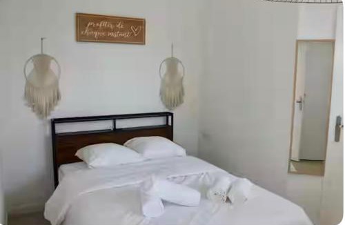 Mandelieu-la-Napoule Beach Apartment | 3 pièces avec piscine à 5 minutes à pied de la plage!