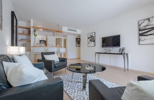 Pointe Croisette Apartment | 3-Room Apartment in Prestigious Residence