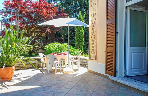 Domaso Apartment | 3-room apartment with pool, terrace, sunbathing area and lake access
