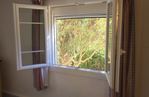 Saint-Aygulf Apartment | 3 rooms - air-conditioned - quiet - sea view