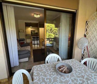 Villeneuve Loubet Beach Apartment | 30 m² Apartment ∙ 1 bedroom ∙ 4 guests