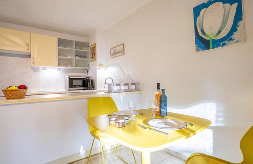 Saint-Aygulf House | 30 m² House ∙ 1 bedroom ∙ 2 guests