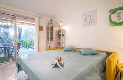 Saint-Aygulf House | 30 m² House ∙ 1 bedroom ∙ 2 guests