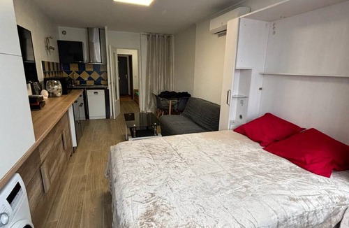 Frejus Apartment | 30 m² Studio flat ∙ 1 bedroom ∙ 4 guests