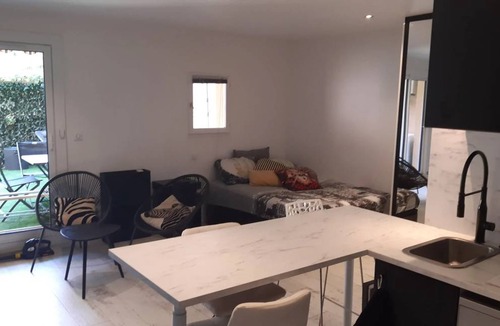 Sainte-Maxime City Centre Apartment | 30 m² Studio flat ∙ 1 bedroom ∙ 2 guests