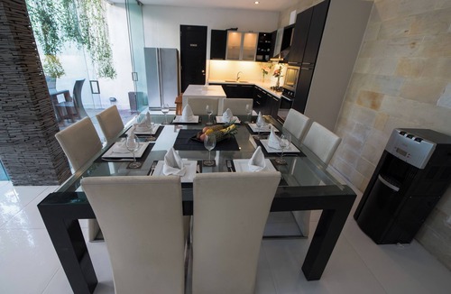 Sunset Road Villa | 30%OFF Seminyak Brilliant Location Sky-Villa.com Seminyak Nr Ocean Modern Clean