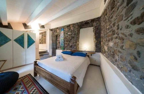 San Terenzo Monti House | 300 m² House ∙ 5 bedrooms ∙ 9 guests