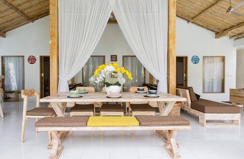 Sunset Road Villa | 300 m² Villa ∙ 2 bedrooms ∙ 6 guests