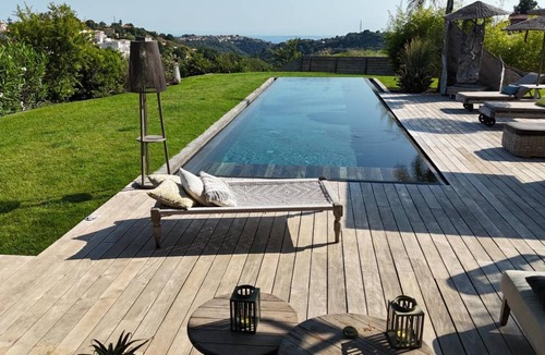 Nice Villa | 300 m² Villa ∙ 3 bedrooms ∙ 8 guests