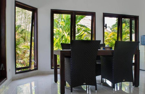 Umeanyar Villa | 300 m² Villa ∙ 4 bedrooms ∙ 12 guests