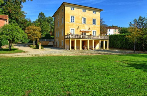 Capannori Villa | 300 m² Villa ∙ 5 bedrooms ∙ 10 guests