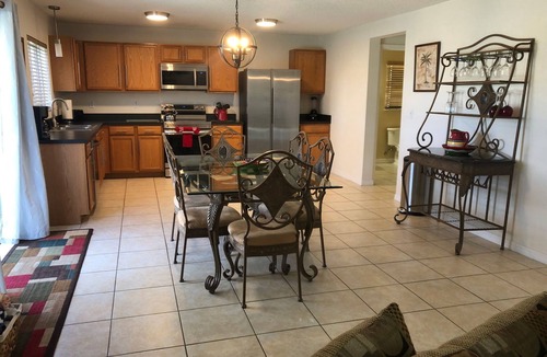 Sunrise Lakes House | 3000 sf fully fenced luxury waterfront home, private pool 15 min. from Disney!