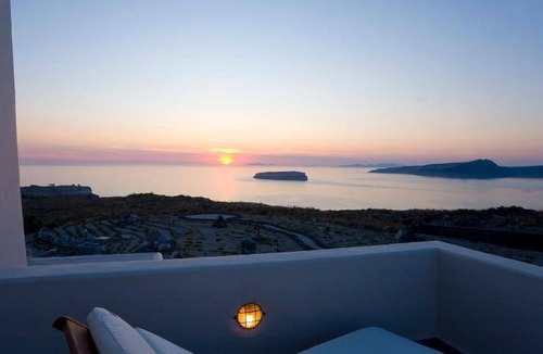 Akrotiri Villa | 320 m² Villa ∙ 5 bedrooms ∙ 10 guests