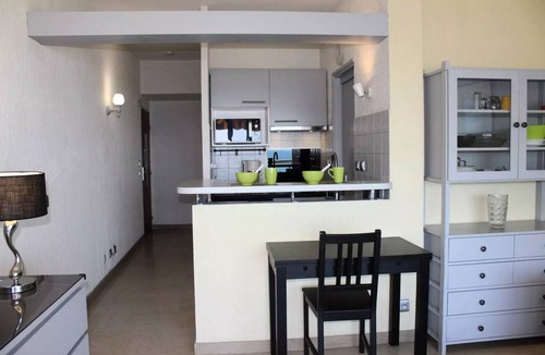 Villeneuve Loubet Beach Apartment | 35 m² Studio flat ∙ 1 bedroom ∙ 4 guests