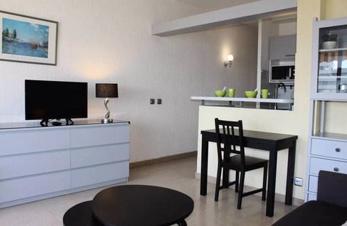 Villeneuve Loubet Beach Apartment | 35 m² Studio flat ∙ 1 bedroom ∙ 4 guests