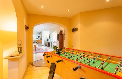 Nice Villa | 350 m² Villa ∙ 4 bedrooms ∙ 8 guests