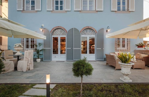 Marlia Villa | 350 m² Villa ∙ 5 bedrooms ∙ 10 guests