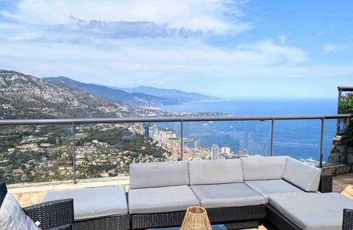 La Turbie House | 350m2 House - 5 BR – heated pool – quiet surroundings