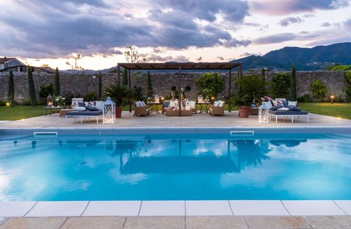Lucca Villa | 380 m² Villa ∙ 5 bedrooms ∙ 10 guests