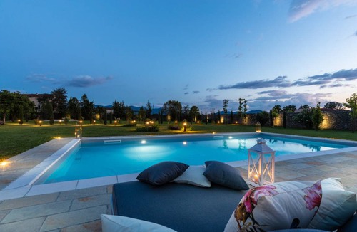 Lucca Villa | 380 m² Villa ∙ 5 bedrooms ∙ 10 guests