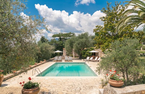 Chateauneuf-Grasse Villa | 380 m² Villa ∙ 6 bedrooms ∙ 12 guests