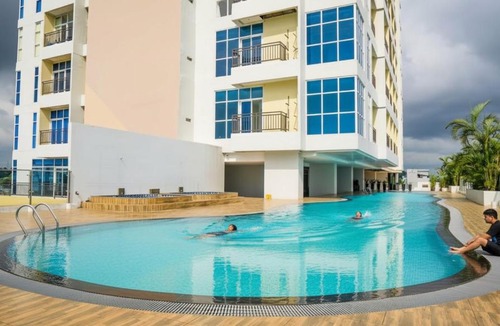 Lubuk Baja Apartment | 3BR Family Suites at Formosa Apartement by Manda