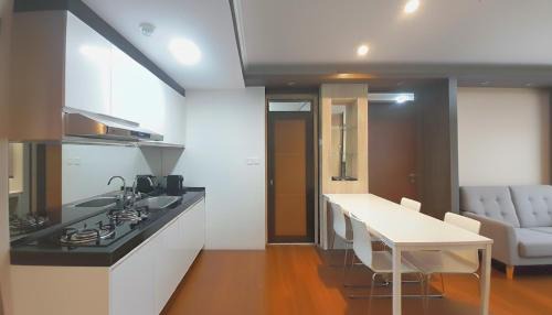 Bandung Apartment | 3BR Grand Asia Afrika By Agung
