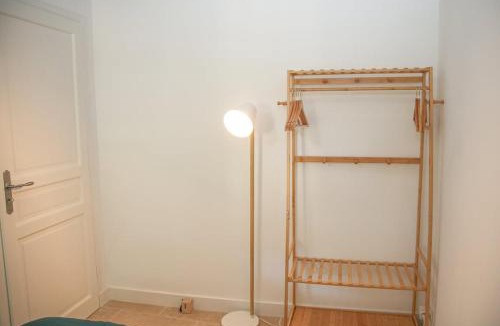 Antibes City Centre Apartment | 3BR on the Remparts of Antibes - Sea & Mountain View