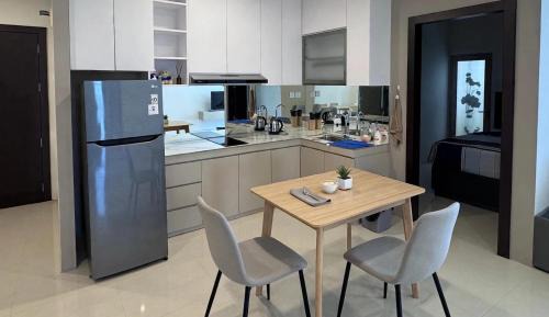 Lubuk Baja Apartment | 3BR SUITE Formosa Residence By Mpro