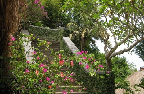 Cepaka Villa | 3BR Villa, Feature Garden - W/Swimming Pool!