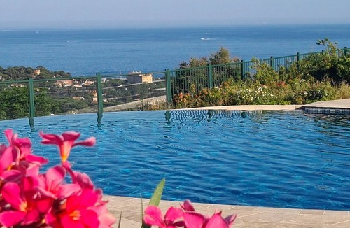 Les Issambres House | * 3P air-conditioned house with sea view, terrace/garden, swimming pool, play area