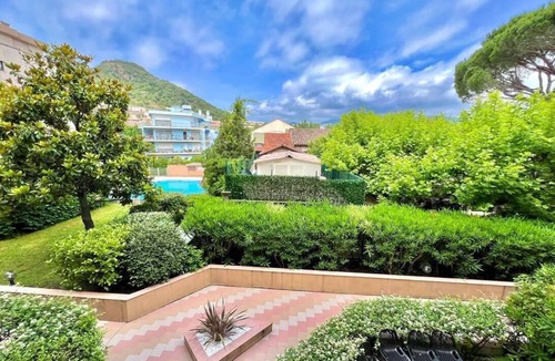 Mandelieu-la-Napoule Beach Apartment | 3P04 Swimming pool, sea view 3-room apartment air-conditioned