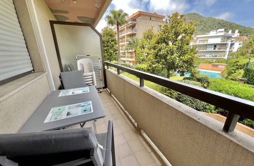 Mandelieu-la-Napoule Beach Apartment | 3P04 Swimming pool, sea view 3-room apartment air-conditioned