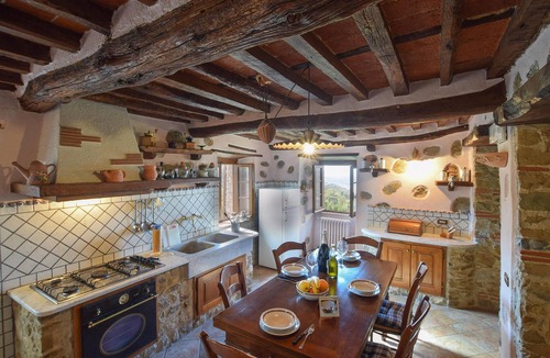 Pedona House | 4 bedroom cozy home in Camaiore