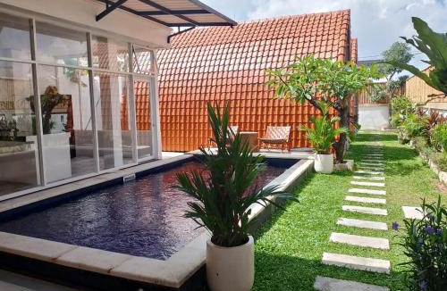 Seseh Villa | 4 Bedroom Villa Pemaron Munggu Canggu Private Pool