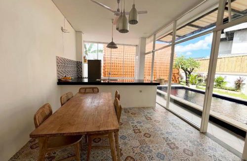Seseh Villa | 4 Bedroom Villa Pemaron Munggu Canggu Private Pool